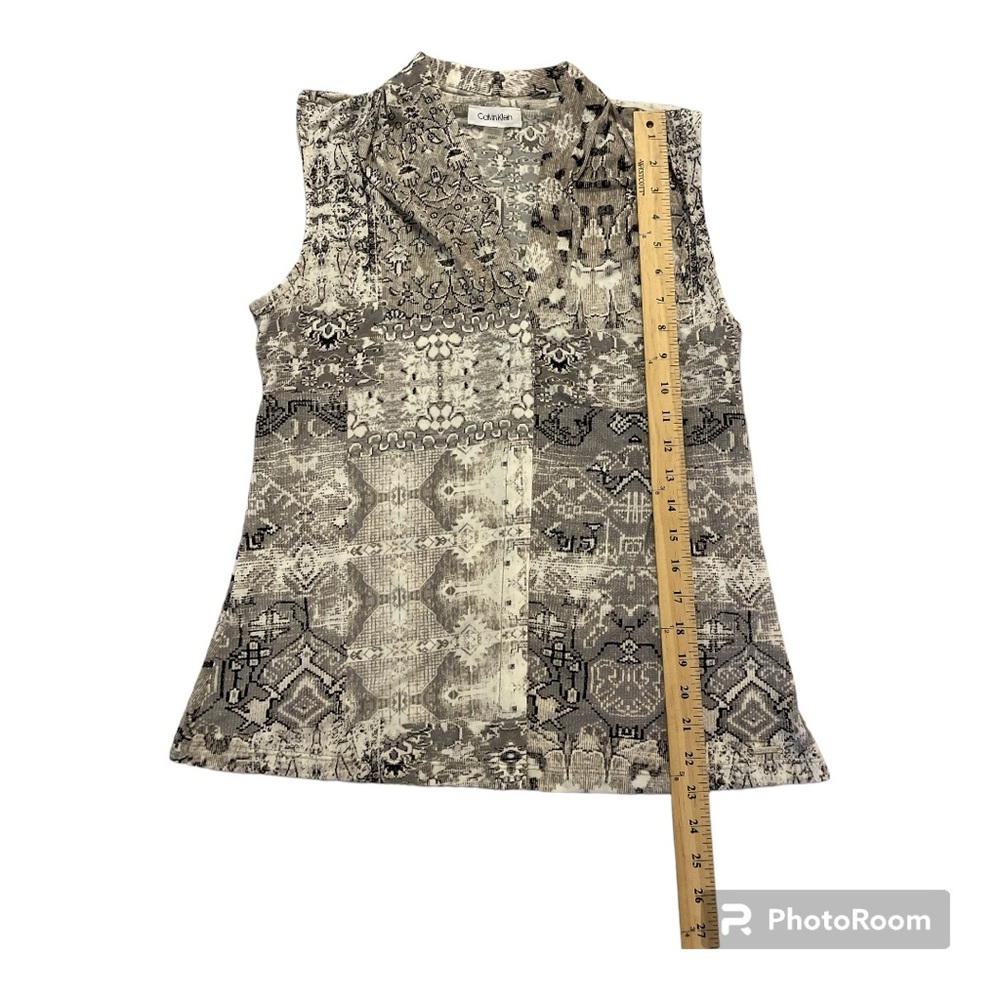 CALVIN KLEIN SLEEVELESS TOP, SIZE M